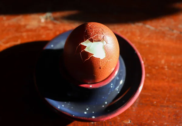 Broken Boiled Egg Egg Cup — Stock Photo, Image