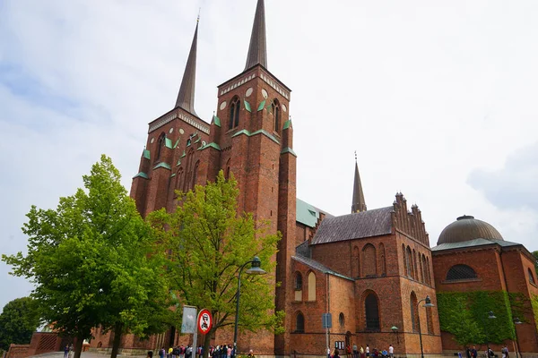 Nízký Úhel Záběru Katedrály Roskilde Dánsku — Stock fotografie