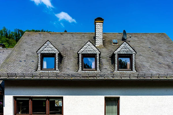 Detailní Záběr Střechu Tradiční Domovní Budovy Monschau — Stock fotografie