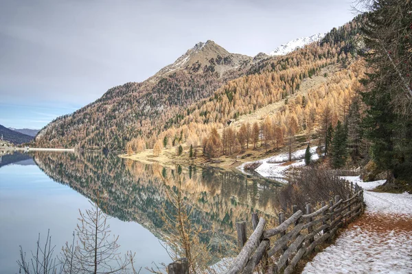 Uma Bela Foto Vale Martelltal Com Lago Zufrittsee Sul Tirol — Fotografia de Stock