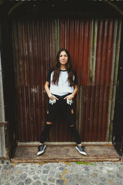 Vertical Shot Cool Hip Young Female Posing Front Rustic Gate — Stock Photo, Image