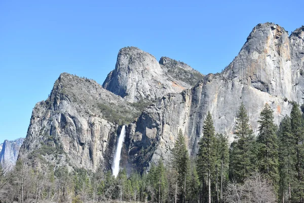 Una Vista Panorámica Del Valle Yosemite California Con Cascada — Foto de Stock