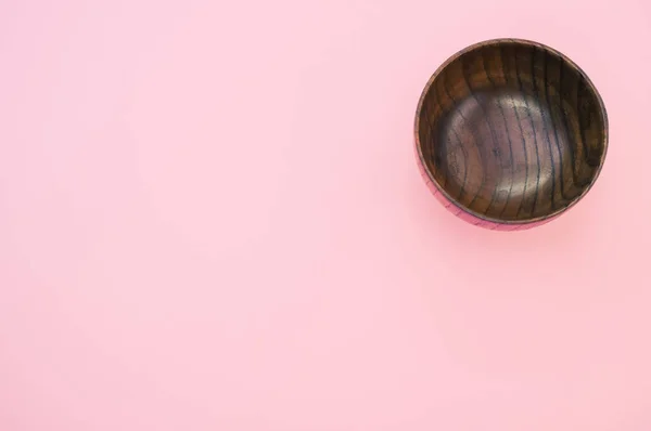 Tiro Ángulo Alto Recipiente Agua Afeitar Madera Aislado Sobre Fondo —  Fotos de Stock