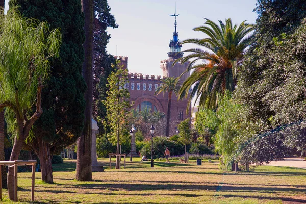 Barcelona Spagna Ottobre 2020 Castello Dei Tre Draghi Nel Parc — Foto Stock