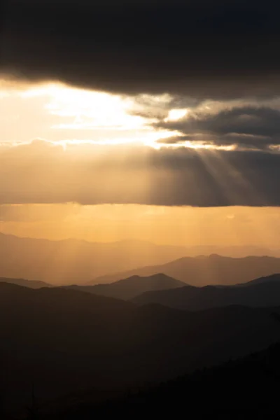 Uma Silhueta Uma Paisagem Montanhosa Carolina Norte Belo Fundo Pôr — Fotografia de Stock