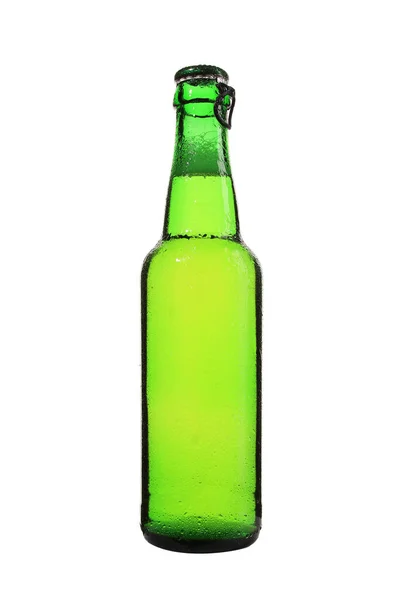 Tiro Vertical Isolado Uma Garrafa Vidro Verde Cerveja Fundo Branco — Fotografia de Stock