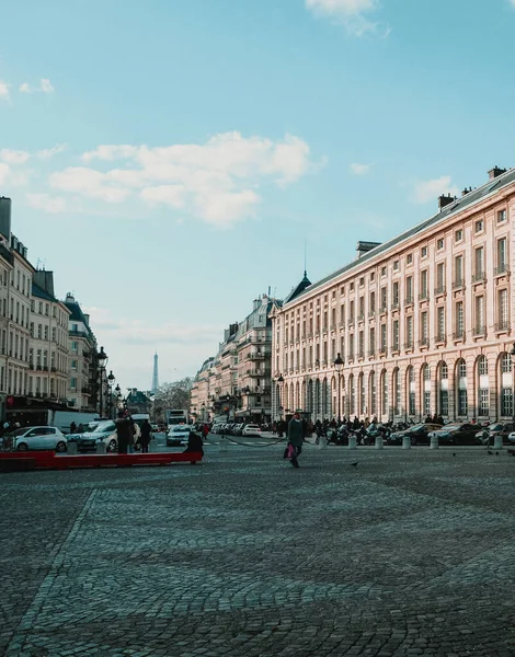 フランス 2020年11月7日 美しい一日の間にパリの建築の美しい風景のショット — ストック写真