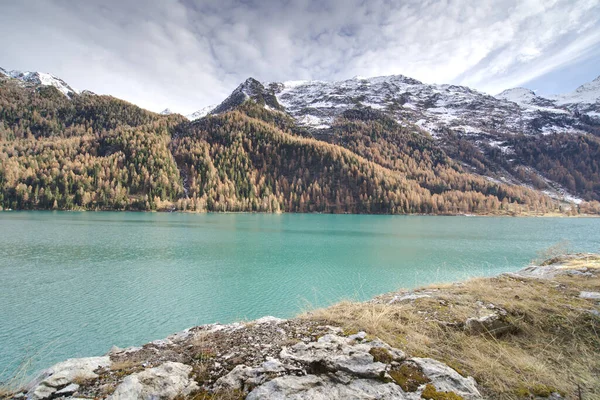 Una Bella Foto Della Valle Martelltal Con Lago Zufrittsee Alto — Foto Stock