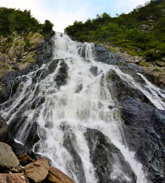 Colpo Incredibile Della Cascata Balea Nelle Montagne Fagaras Romania — Foto Stock