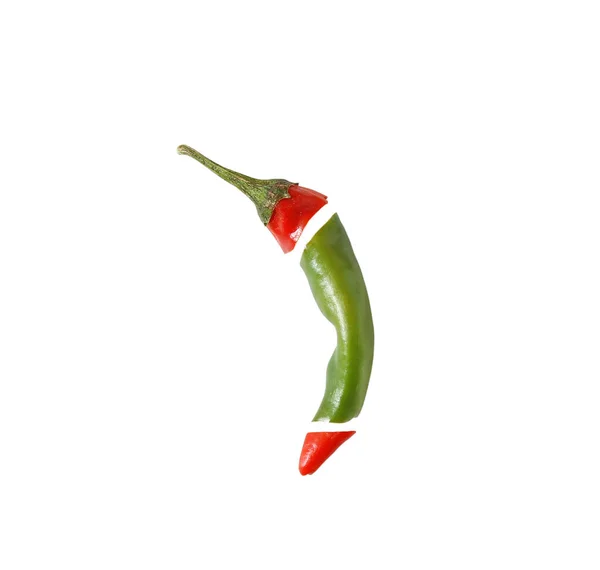 Een Verticaal Close Shot Van Gesneden Chili Peper Een Wit — Stockfoto