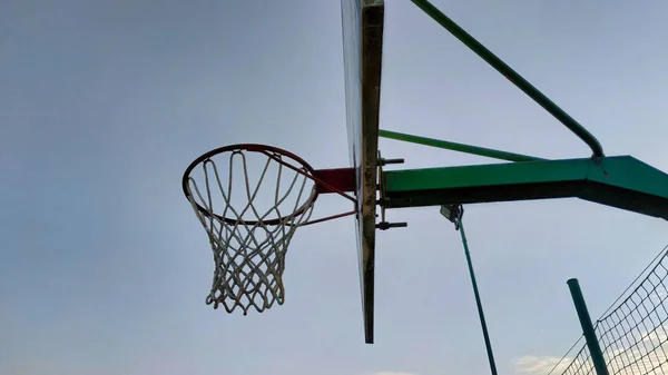 Low Angle Shot Basketball Hoop — Stock Photo, Image