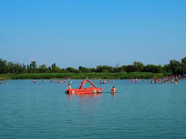 Balatonmriafrd Hungary Temmuz 2020 Balaton Macaristan Temmuz 2020 Kırmızı Bisikleti — Stok fotoğraf