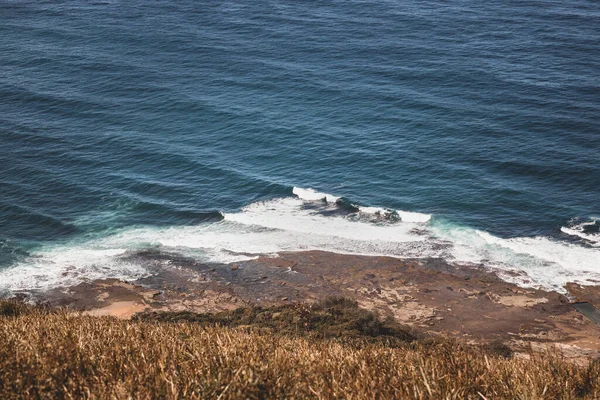 High Angle Shot Ocean Seen Grassy Cliff Coast New South — Stock Photo, Image