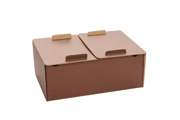 一个孤立在白色背景上的褐色盒子 — 图库照片