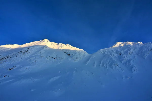 Τοπίο Στα Βουνά Fagaras Της Ρουμανίας Χειμώνα — Φωτογραφία Αρχείου