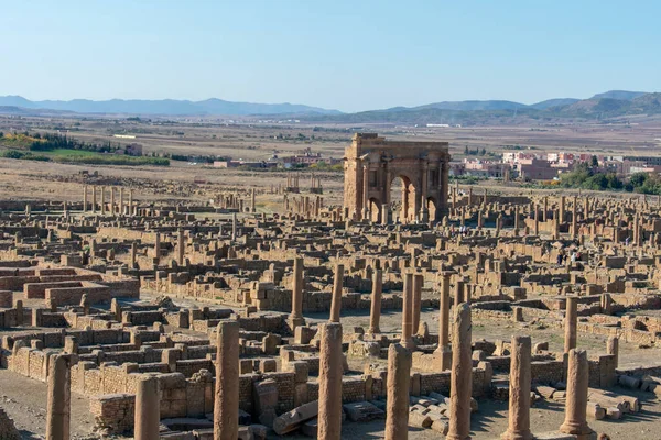 Vista Del Paisaje Las Famosas Ruinas Romanas Timgad Argelia — Foto de Stock