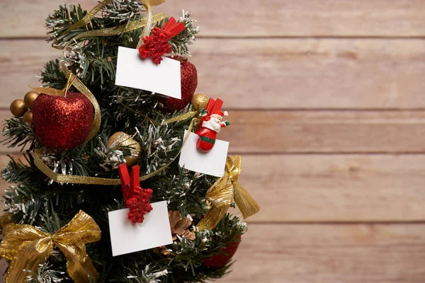 Enfoque Selectivo Pequeño Árbol Navidad Decorado —  Fotos de Stock