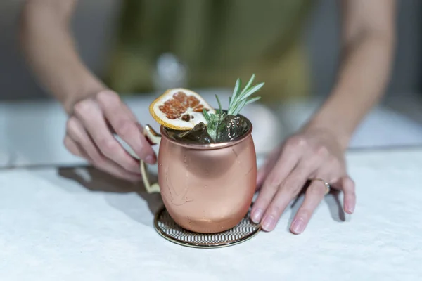 Closeup Shot Female Making Exotic Cocktail Bar — Stock Photo, Image