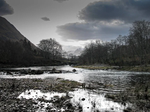 Krásný Záběr Řeku Jezera — Stock fotografie