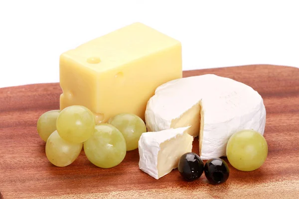 Closeup Shot Cheese Olives Grape — Stock Photo, Image