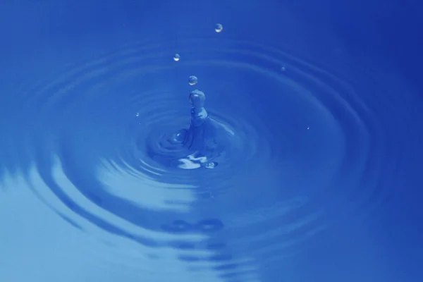 Een Hoge Hoek Shot Van Water Rimpel Effect — Stockfoto