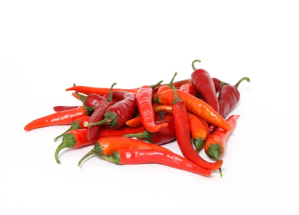 Een Stapel Pittige Paprika Geïsoleerd Een Witte Achtergrond — Stockfoto