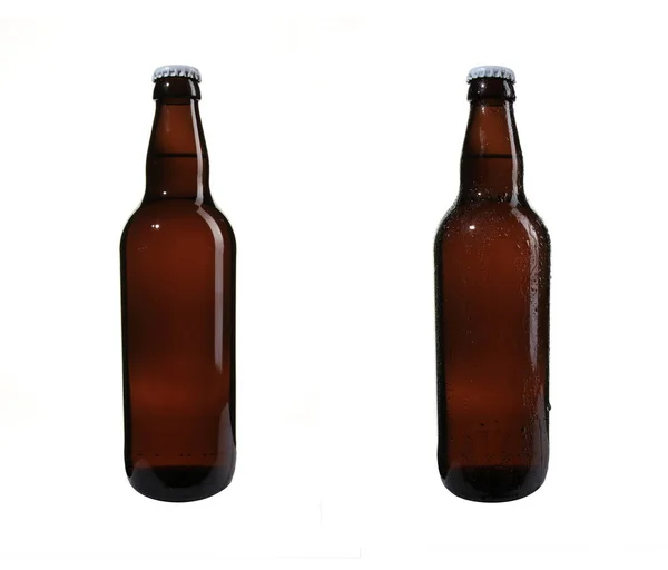 Duas Garrafas Cerveja Marrom Isoladas Fundo Branco — Fotografia de Stock