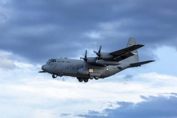 Повітряні Сили Сша Lockheed Martin 130 Hercules Під Час Останнього — стокове фото