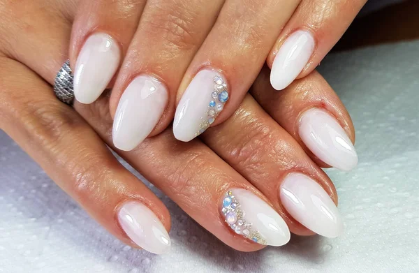 Een Professionele Moderne Gel Manicure — Stockfoto