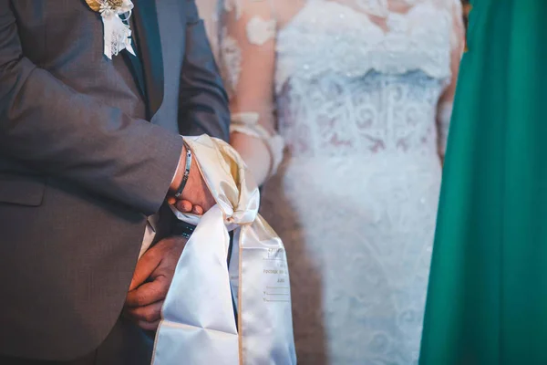 Selective Focus Shot Wedding Couple Holding Hands Ceremony — Stock Photo, Image