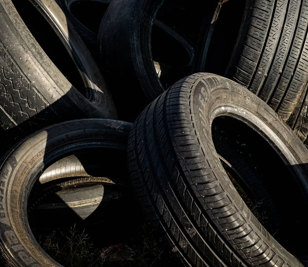 Closeup Shot Old Car Tires Sunlight — Stock Photo, Image