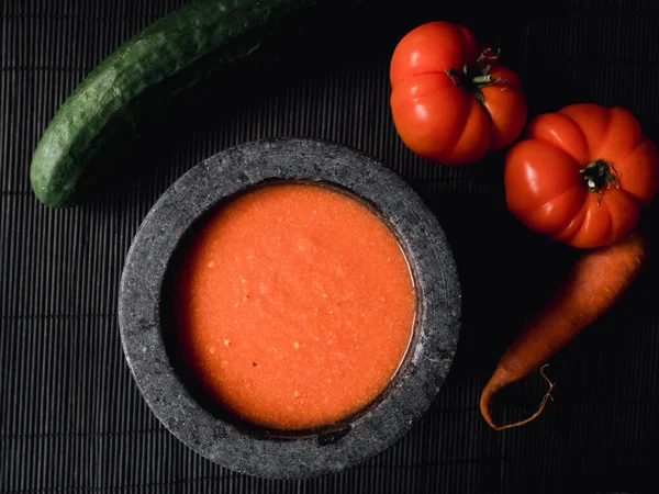 Couche Plate Bol Gazpacho Soupe Tomates Espagnole Les Légumes — Photo