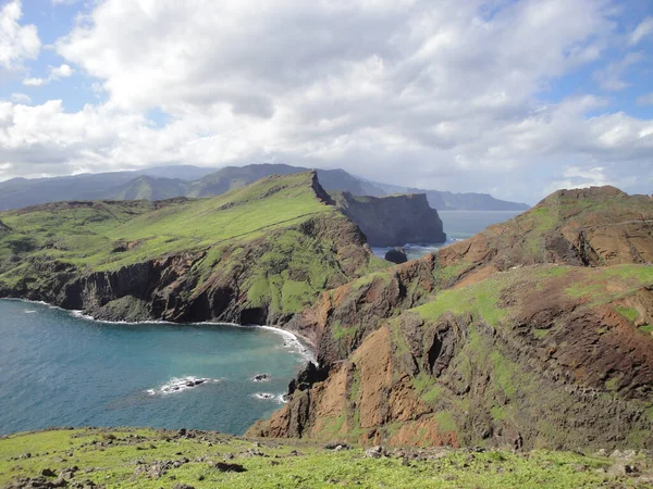 Beautiful Shot Rocky Seashore Cliffs Madeira Portugal — Stock Photo, Image