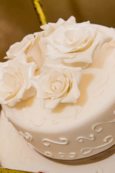 ケーキの垂直方向の高角度ショット — ストック写真