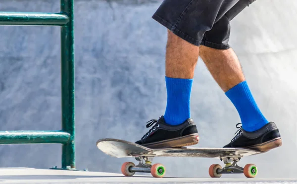Joven Patinador Parque Skate — Foto de Stock