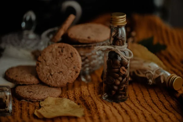 Egy Közelkép Ízletes Süteményeket Egy Őszi Dekoráció Készlet — Stock Fotó