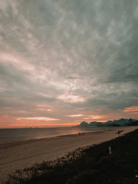Pemandangan Berawan Pantai Rio Janeiro — Stok Foto