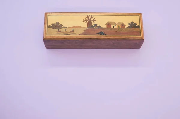 Vertikální Záběr Zdobené Dřevěné Krabice — Stock fotografie