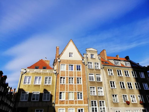 Tiro Ângulo Baixo Casas Velhas Estrutura Gdansk Polônia Fundo Claro — Fotografia de Stock