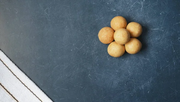 Uma Vista Superior Bunuelos Colombiano Tradicional Mesa — Fotografia de Stock