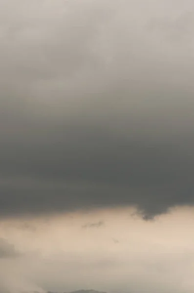 Een Adembenemend Uitzicht Pluizige Regenachtige Wolken Lucht Geweldig Voor Wallpapers — Stockfoto