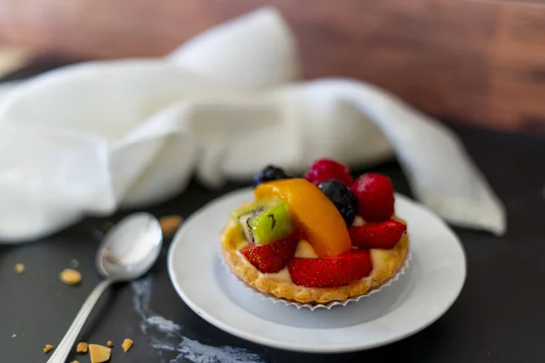 Gros Plan Délicieux Dessert Aux Fruits Frais — Photo