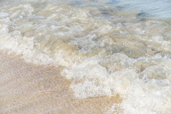 1970年1月1日 黑海海浪在岸上拍到的特写镜头 — 图库照片