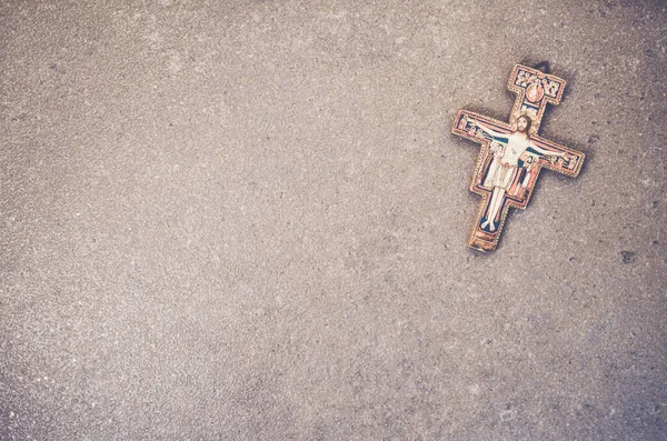 Een Bovenaanzicht Van Een Kruisbeeld Van Jezus Christus Een Stenen — Stockfoto