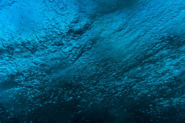 海の波が飛び交う美しい景色 — ストック写真