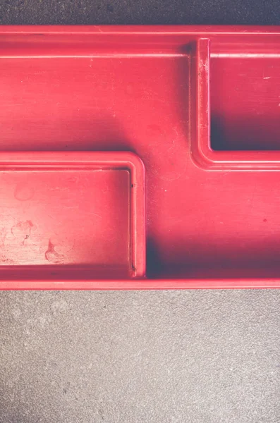 コピースペースのあるざらざらとした表面に赤い和の弁当箱の上からの眺め — ストック写真