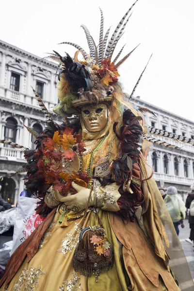 Жінка Традиційній Масці Венеції Під Час Всесвітньо Відомого Карнавалу — стокове фото