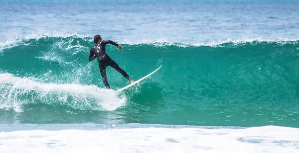 Beautiful Shot Male Surfing Waves — Stock Photo, Image