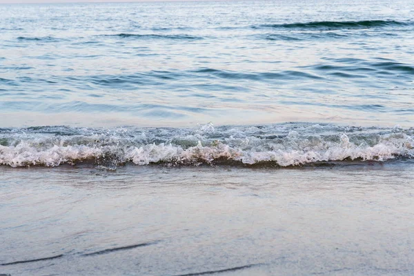 Jan 1970 Closeup Shot Waves Crashing Shore — Stock Photo, Image