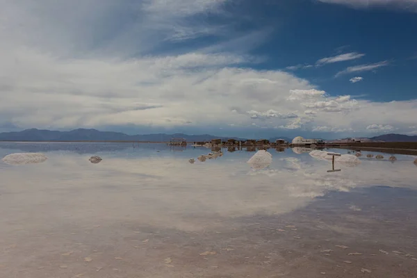 Uma Vista Deslumbrante Das Nuvens Que Refletem Mar — Fotografia de Stock